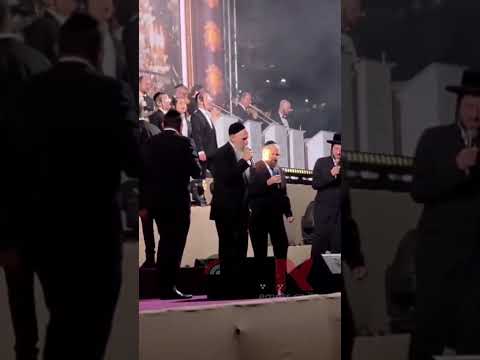 במופע בביתר עילית: מרדכי בן דוד, יוסי גרין, מוישי רוט, מקהלת הילדים מארה"ב 'אידיש נחת' ומנהלם מוישי