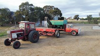 Cropping Barley, Old School Australian Farming