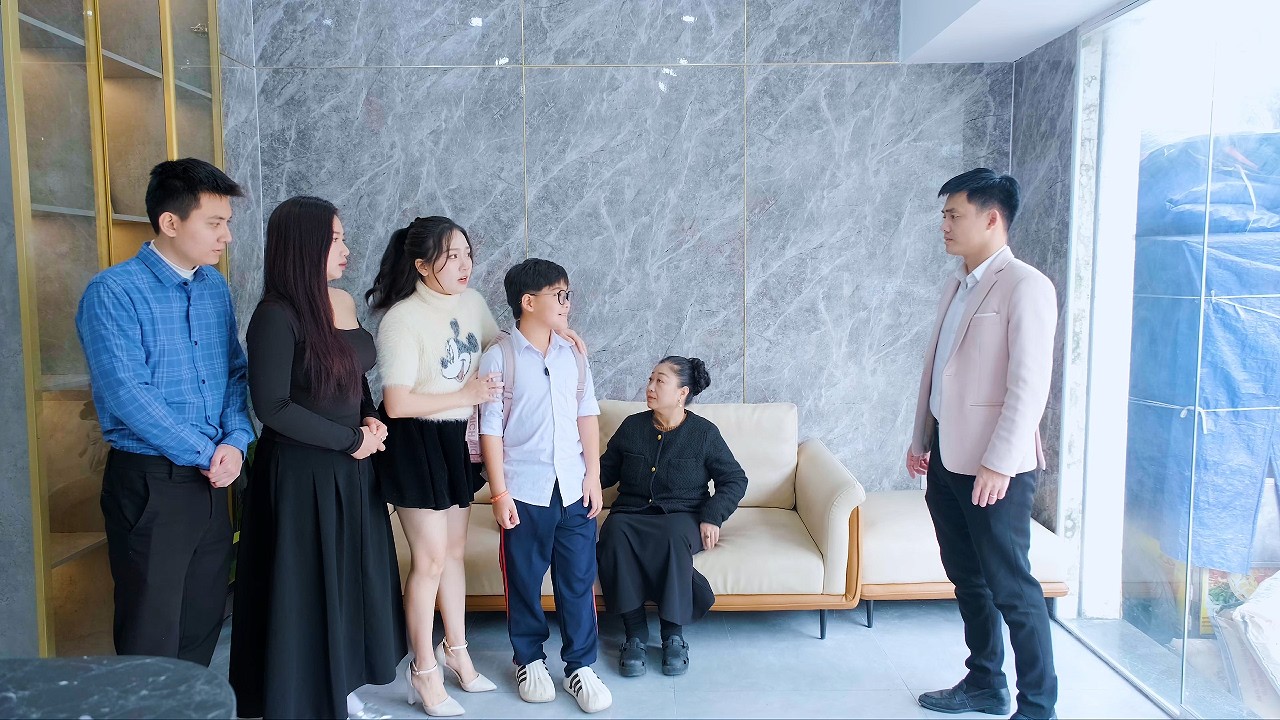 Mẹ Đơn Thân Đưa Con Trai Đi Xin Việc Bị Sỉ Nhục, Không Ngờ Lại Là Con Chủ Tịch Và Cái Kết - Tập 1857