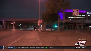 SAPD: NB I-35 exit to WB I-10 reopens after man falls from overpass