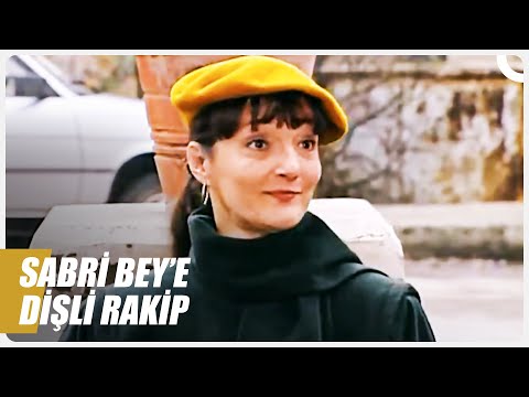 Ulviye Hanım Apartman Yöneticiliğine Aday Oldu | Bizimkiler Özel Sahneler