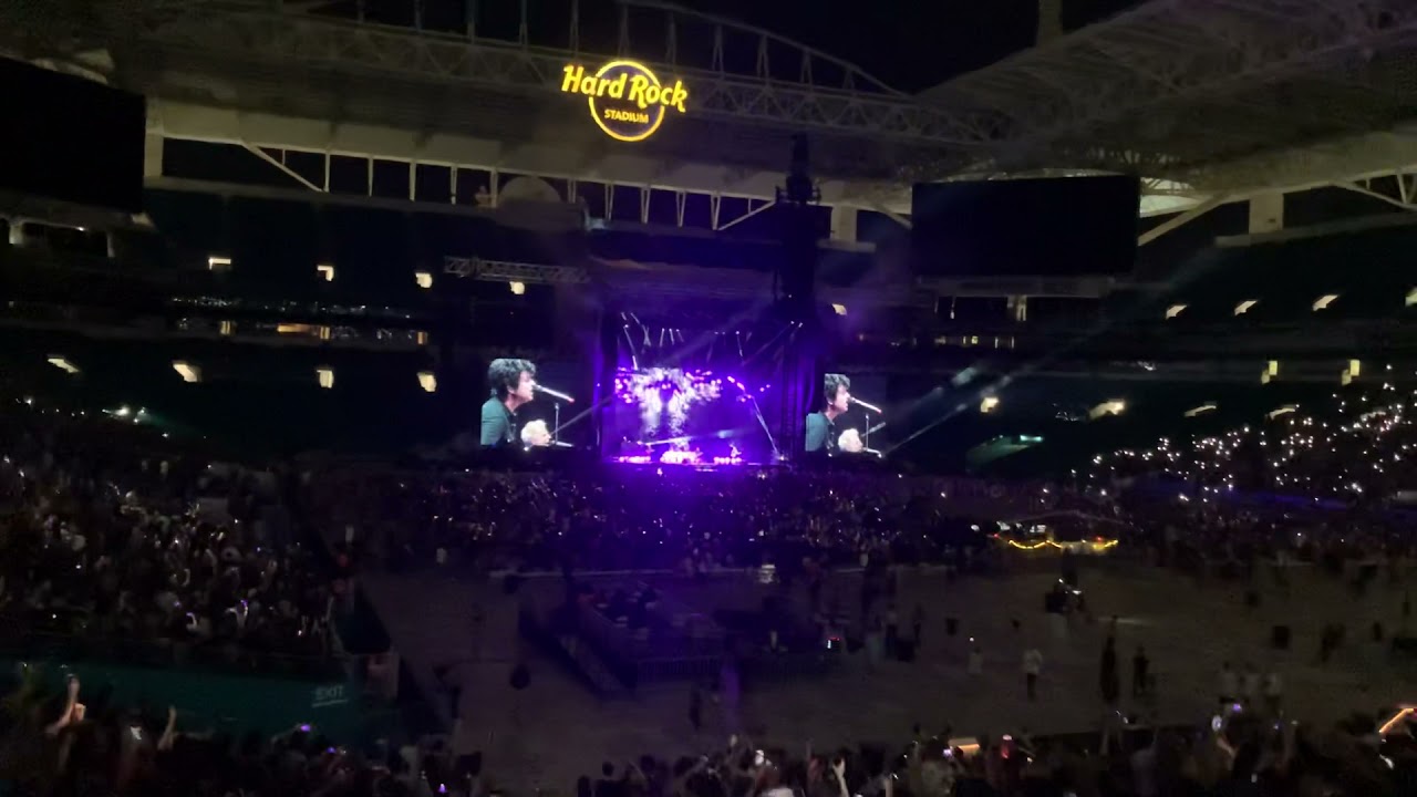 Green Day - 21 Guns (LIVE) Hard Rock Stadium, Miami, FL 8/1/21