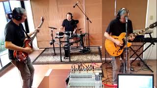 #BalongMalalim #WallyGonzales #OneManBand Balong malalim by Juan dela Cruz (DIY band cover)