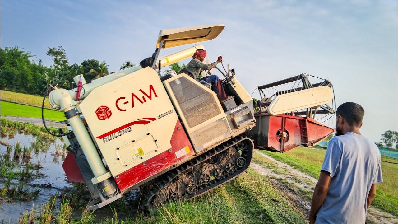 GAM Harvester 90 HP Rice Cutting Work In Mud | Dhan Kata Machine | Harvester Machine |