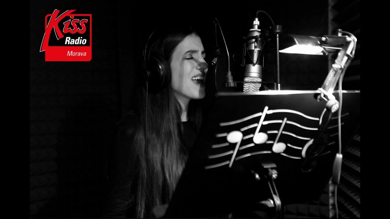 Eleni Michailidu Dangerous woman ( cover pro radio Kiss Morava) YouTube