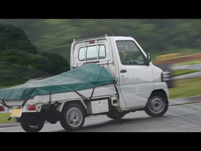 ミニキャブトラックでドリフト走行枠を走る - YouTube ミニキャブトラックでドリフト走行枠を走る - YouTube
