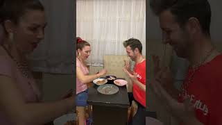 Anneler Dünyada En Değerli̇di̇r