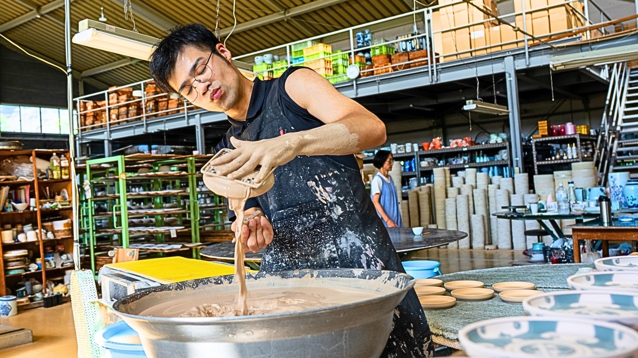 詳細不明 焼物 How It's Made: Japan's 220-Year-Old Arita Porcelain｜7th