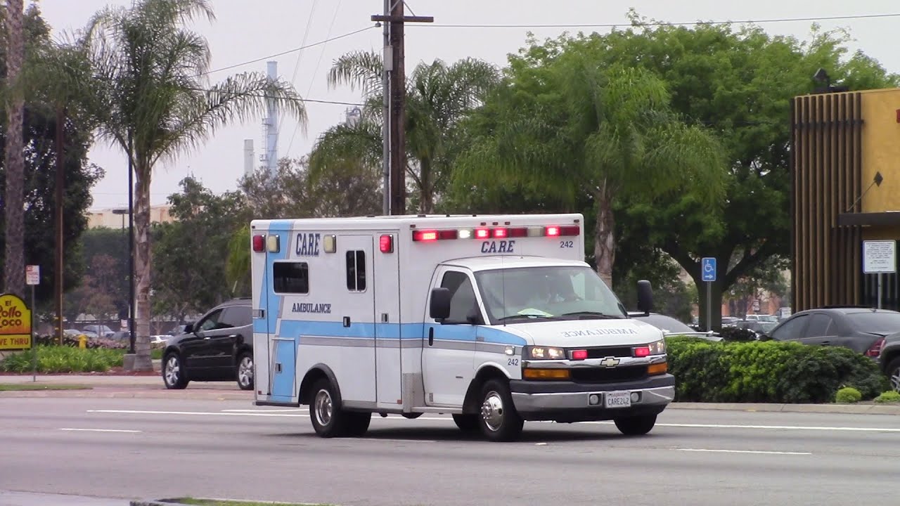 LACoFD squad 31 transporting w/ horn (1)