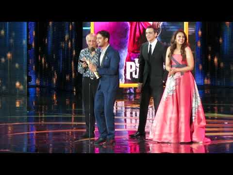 Bulleya by Amit Mishra Live at IIFA 2017 - Absolutely Amazing!