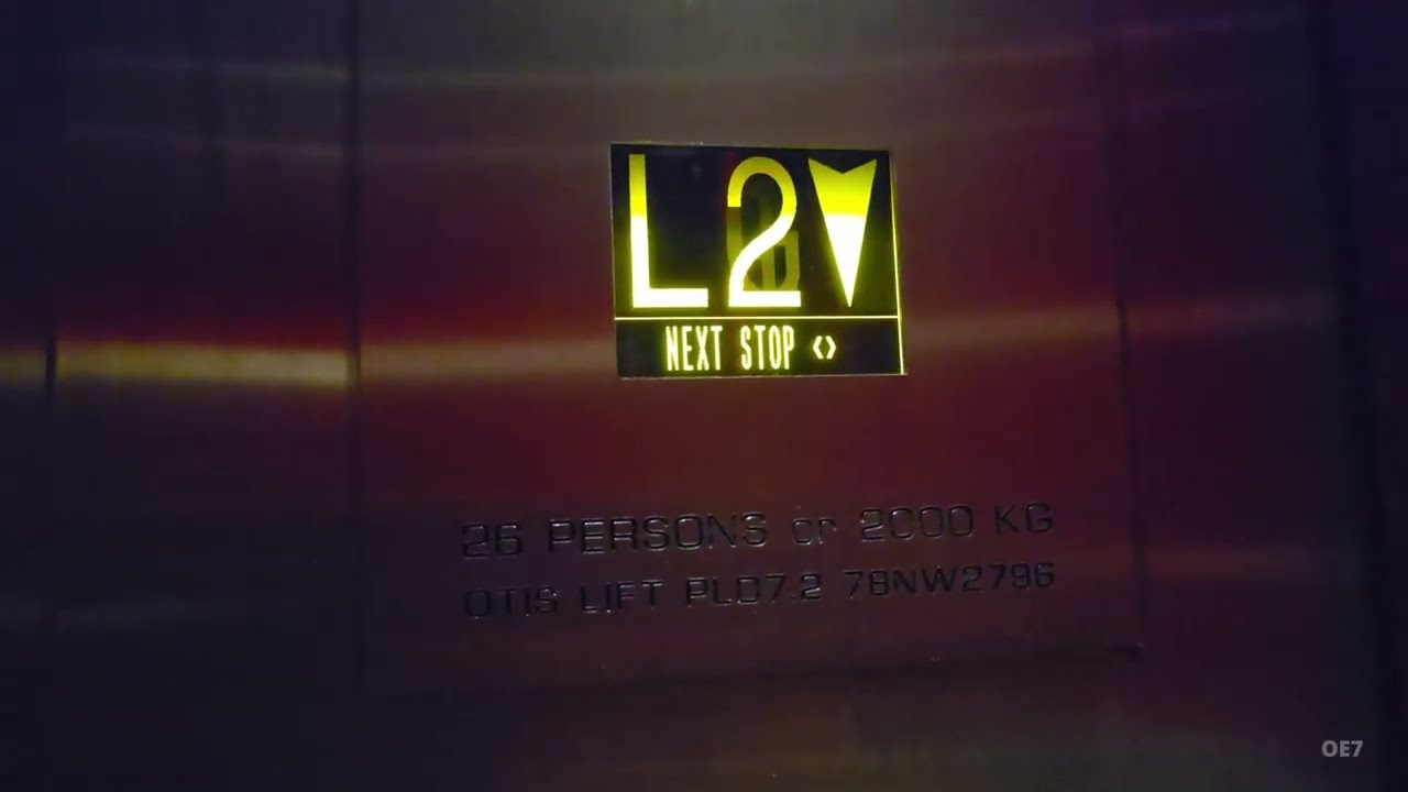 SAMSUNG Galaxy S24 Ultra Camera Test on Lifts at Bluewater