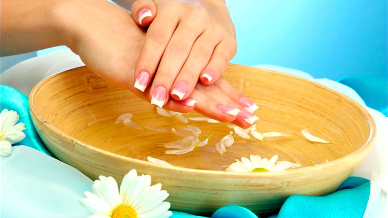 Как укрепить ногти в домашних условиях / Самая простая ванночка для укрепления ногтей из ромашки