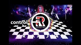 Control , Erika Díaz