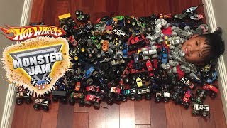 Hot Wheels Monster Jam Super Ultimate Truck Collection