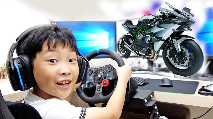 Yejun assembles a super bike and play with toys