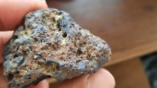 كيف اتأكد من حجر النيزك طرق معرفة حجر النيزك الحقيقي☄Find out the real meteorite stone