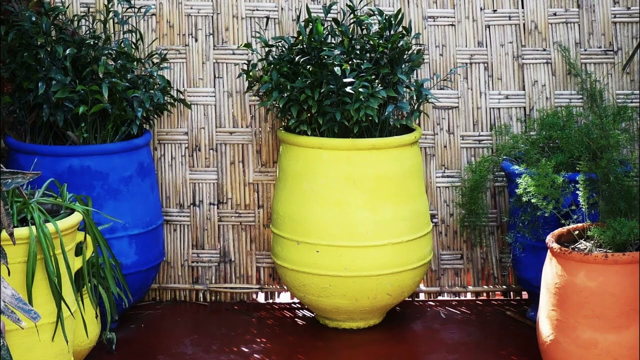 Marrakech Le Jardin Majorelle Et Le Bleu Majorelle Youtube
