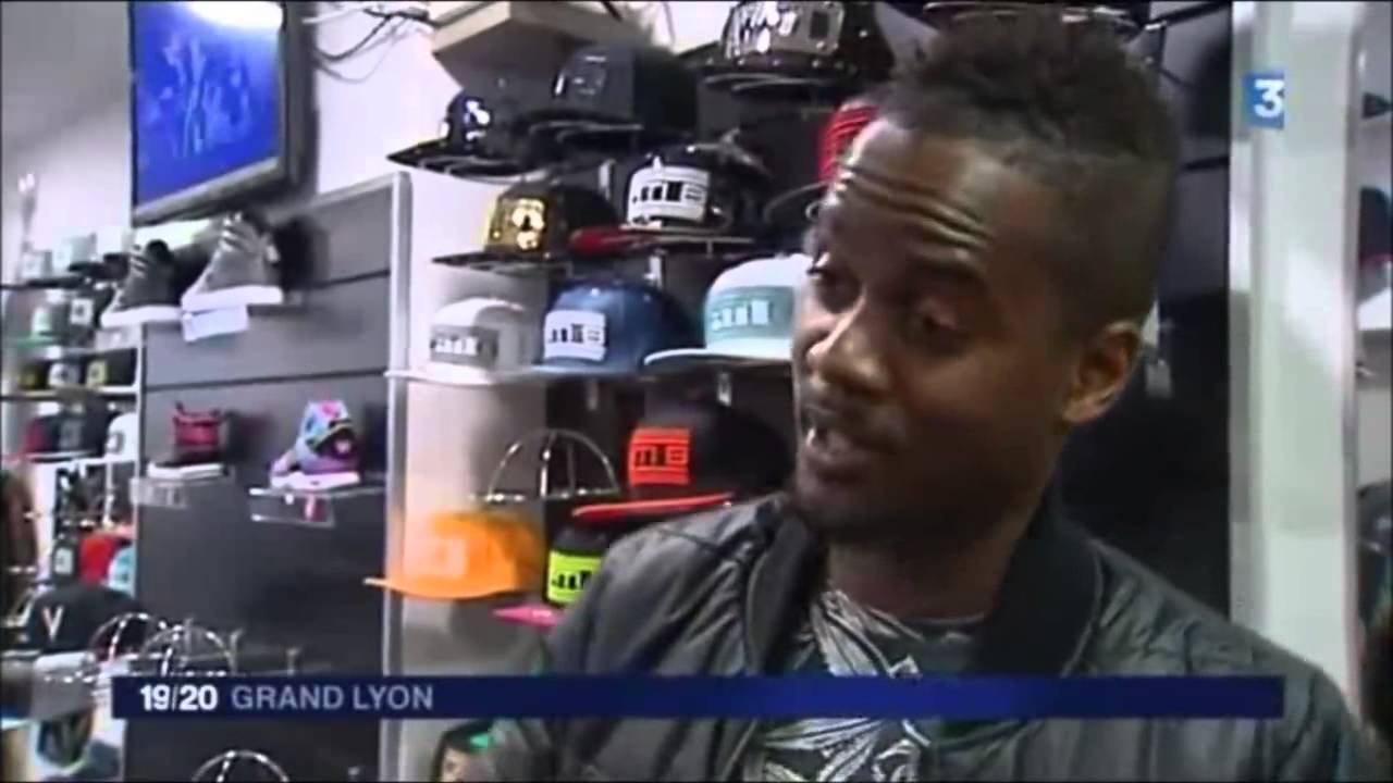 Reportage France 3 avec Black M à la Wati Boutique Lyon