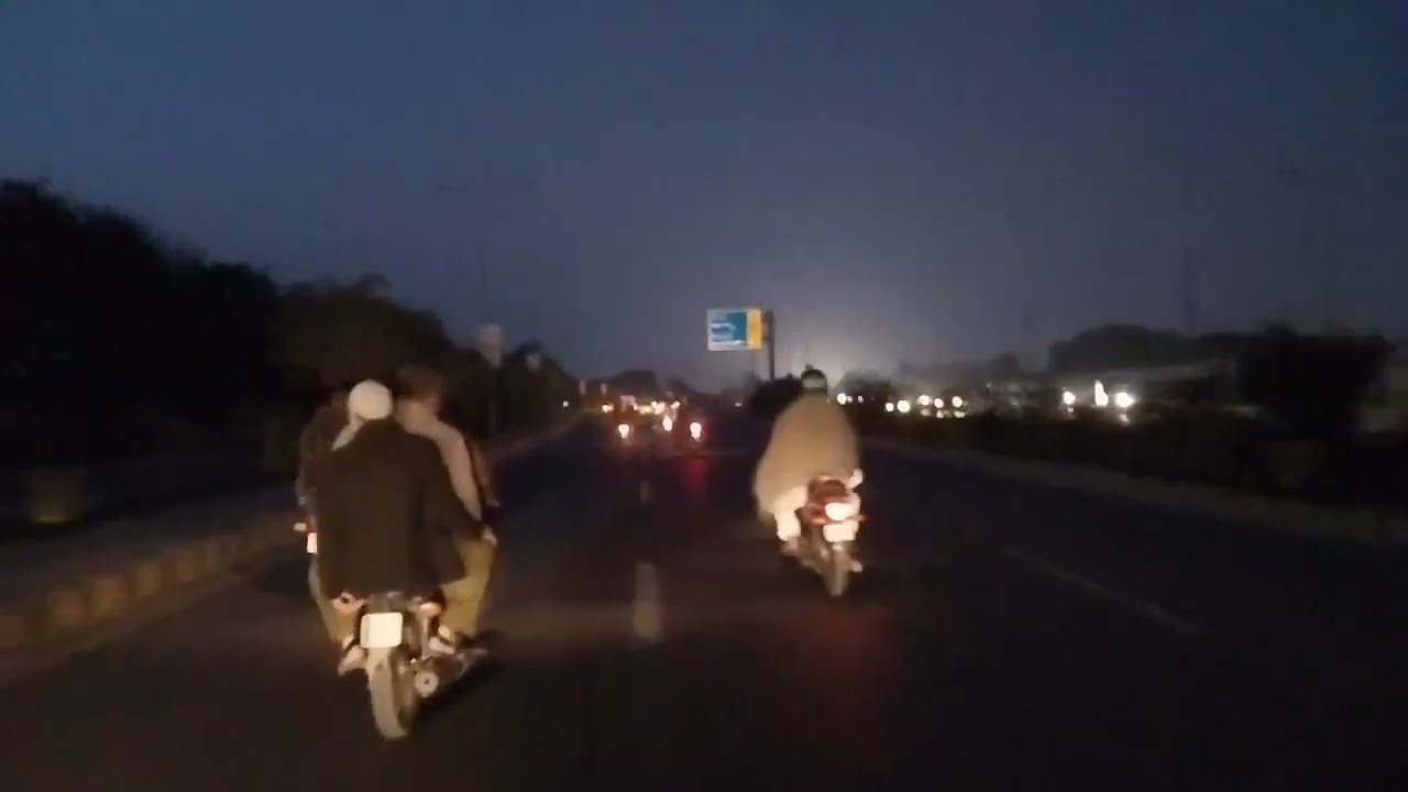 JOHAR TOWN TO WAHDAT ROAD  MOTOVLOG  BIKE RIDE