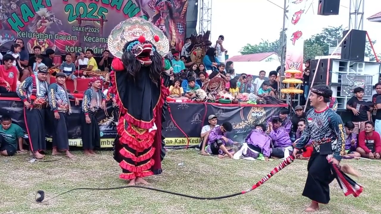 Rampak Barongan Jaranan Srijoyo Putro Original di lapangan gayam Kediri #solahbarongan 