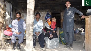 This Family Invited Me To Stay With Them Deep In The Hindu Kush Mountains (no road access) 🇵🇰