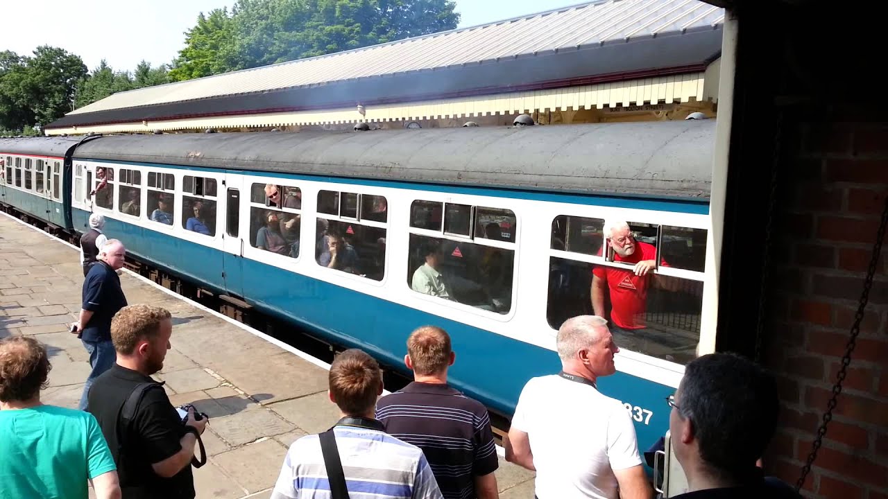 Deltic 22 & 47596 race from Bury