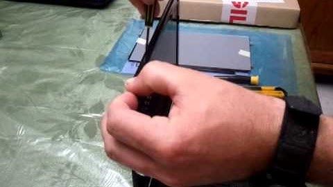Laptop screen replacement / how to replace laptop screen acer aspire 1 - part 1
