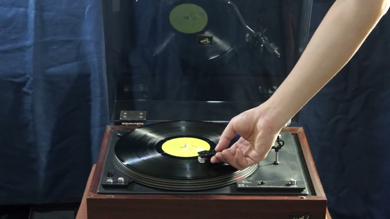 ★VICTOR JL-A3　RECORD PLAYER　60Hzオート機構型　♪ Victor/JVC JL-A3 - YouTube