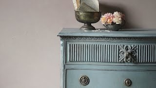 How to use Woodubend ￼ mouldings and Chalk P￼aint to achieve ￼ a Swedish furniture piece.