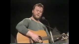 christy moore   bogie's bonnie belle irish TV prog  as i roved out 1979 kieransirishmusicandsurvival