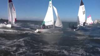Heavy wind gybes