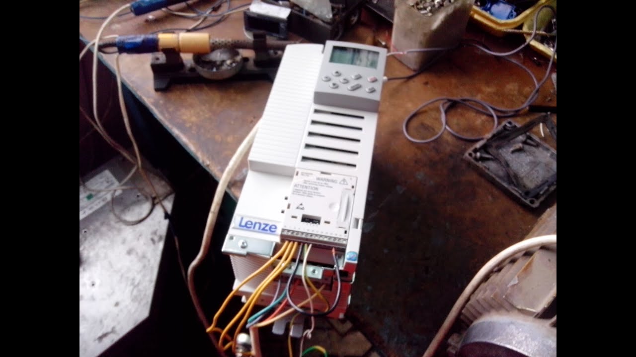 Частотный преобразователь Lenze 8200 Vector.