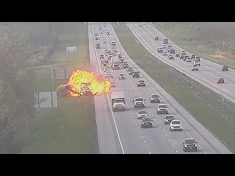 Horrorcrash op Amerikaanse snelweg