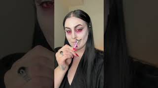 VAMPIRE MAKEUP