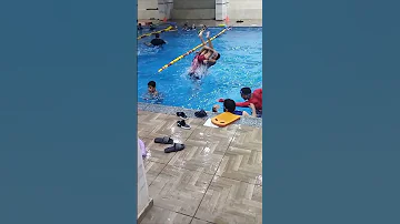 سمكة على بلطية كنت هروح فى شربة ميه 
