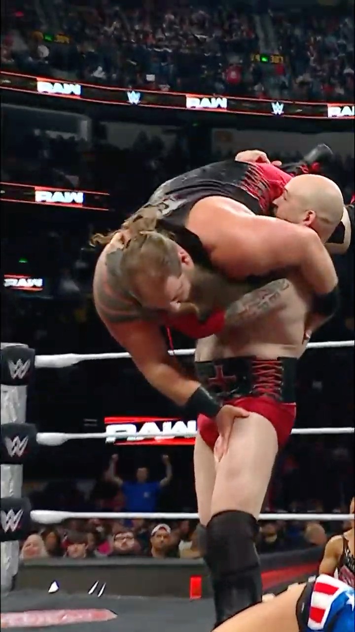 The STRENGTH of The War Raiders on fully display ? #RawOnNetflix #WWERaw