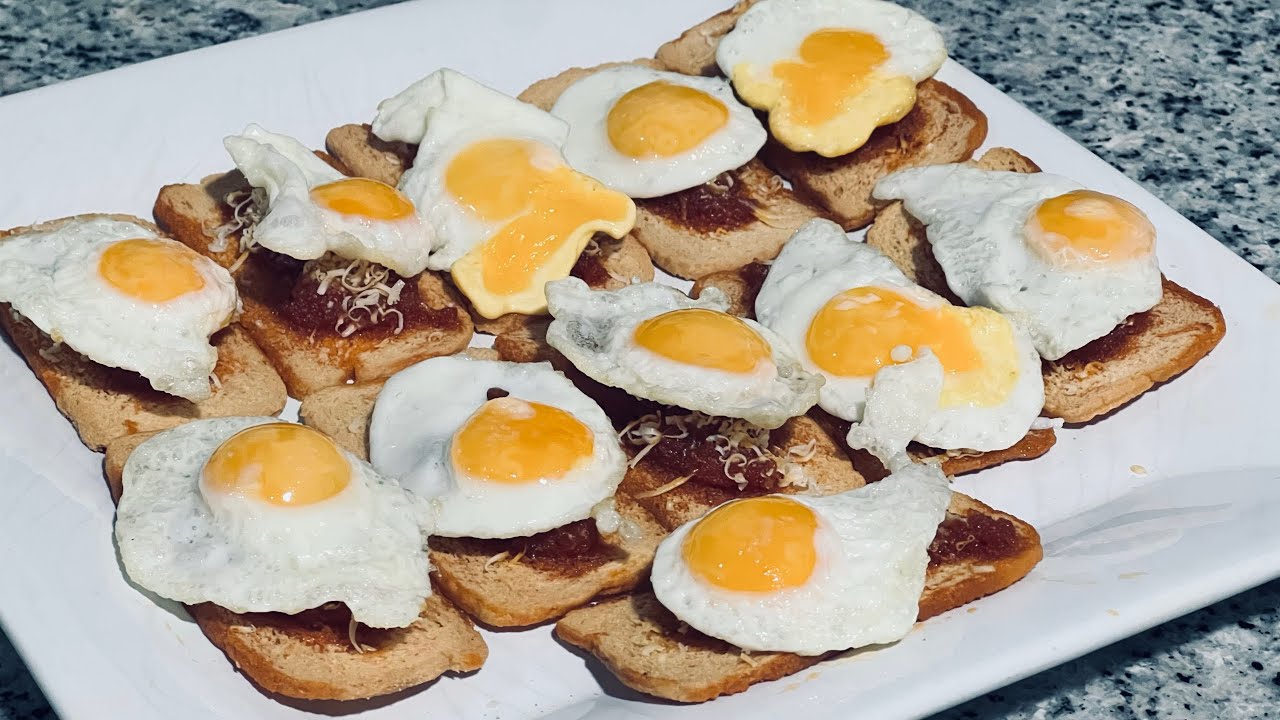 TOSTADAS CON SOBRASADA Y MIEL! Con huevos de codorniz! Simple rápido y muy rico!!🍳🍯
