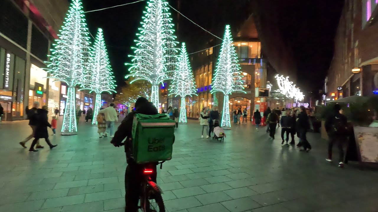 Liverpool Christmas Shopping - City Centre & Albert Dock - Black Friday 