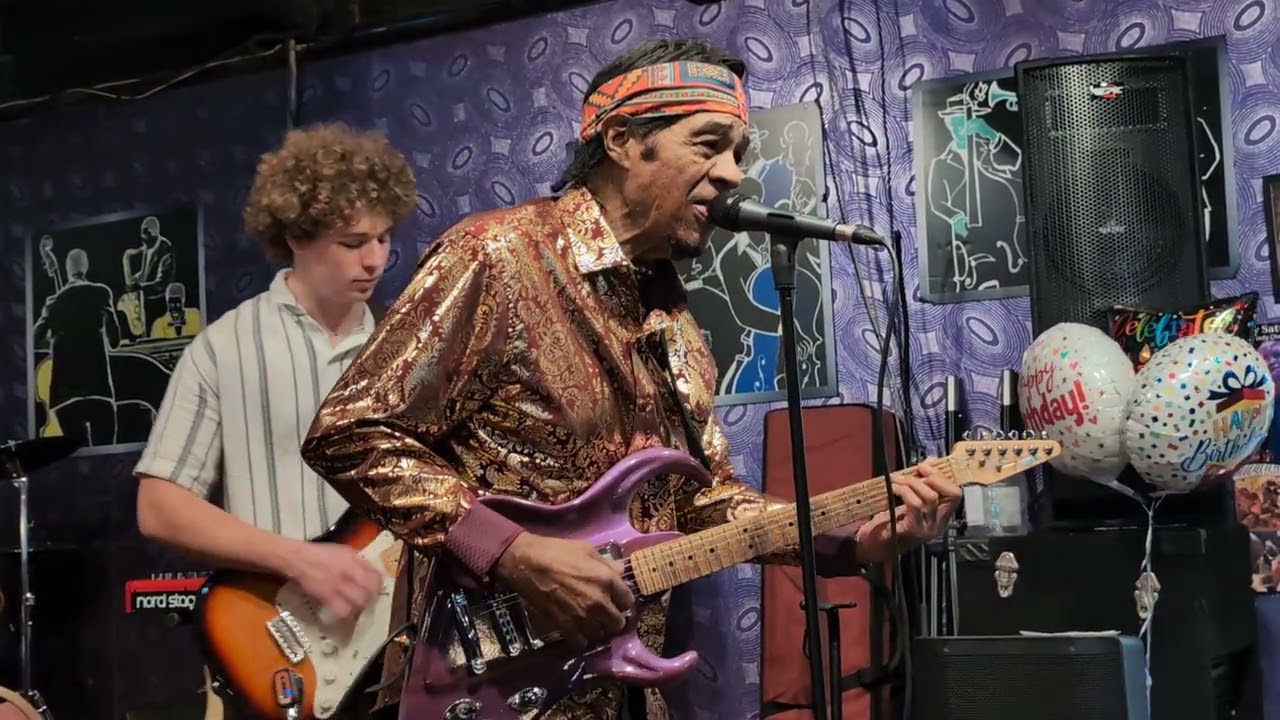 Billy Davis Rhythm Machine Band performed Jackie Wilson's 