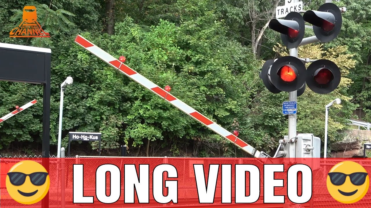 AMERICA RAILWAY CROSSING - 😎🚂 LONG VIDEO 🚂😎 - Train Station Ho Ho Kus - New Jersey