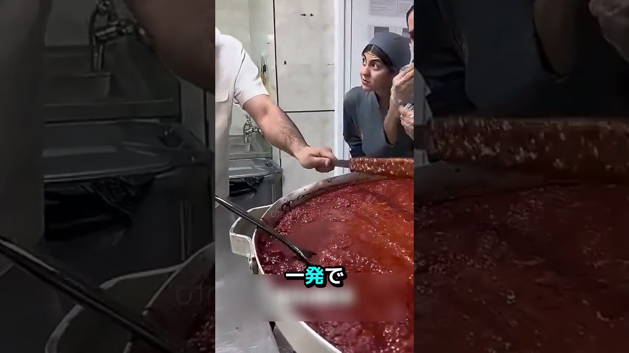 このシェフは新人たちの前で強がった 🤯❤️