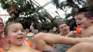 Twin Boys And Family Fun In The Water Park Aqua Mundo Eemhof Center Parcs We Love It