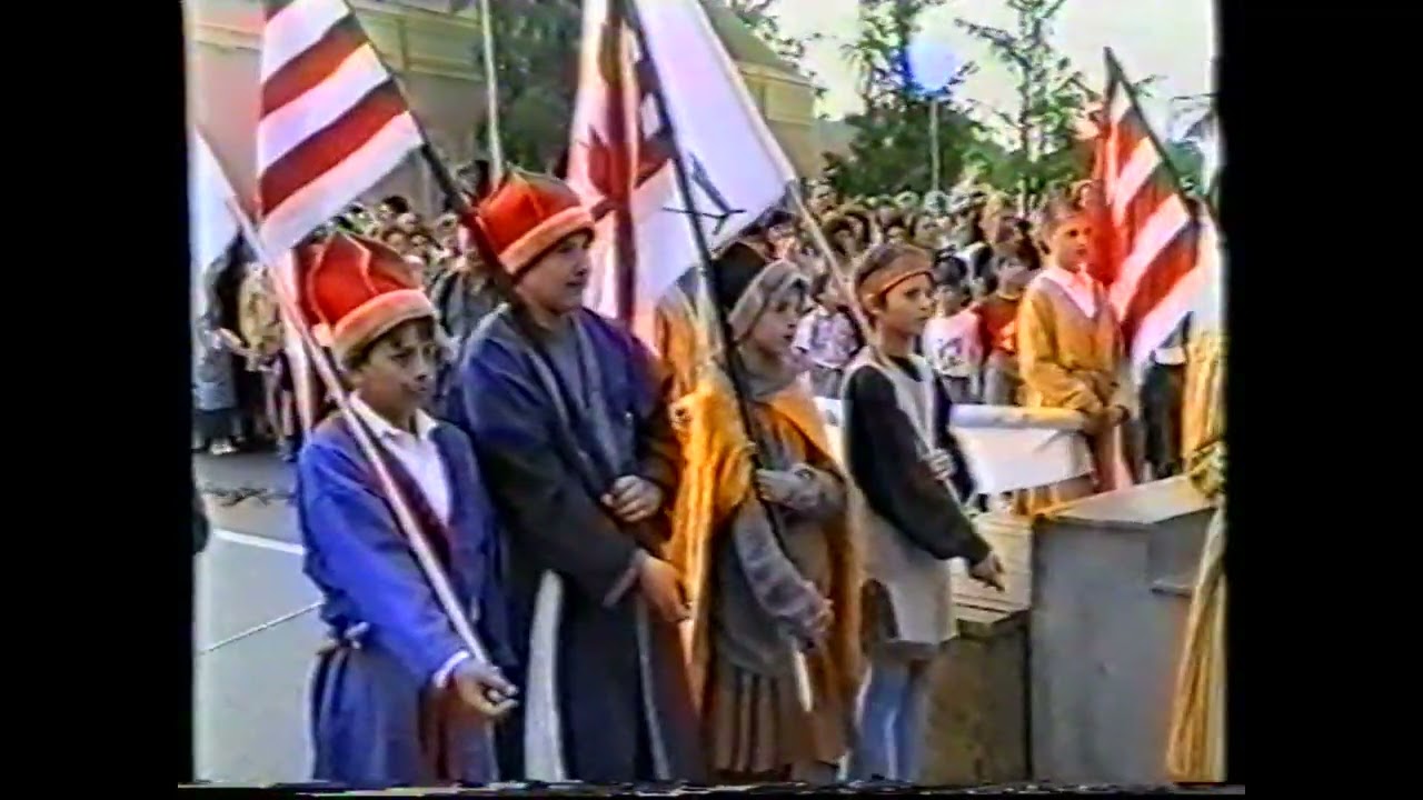 Történelmi kavalkád, Szentes 2000.04.30. - 05. rész Az államalapítás, Szent Erzsébet Római Katolikus Általános Iskola és Damjanich Általános Iskola