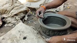 Pottery designing pots