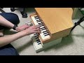 ガラス製音板のトイピアノ