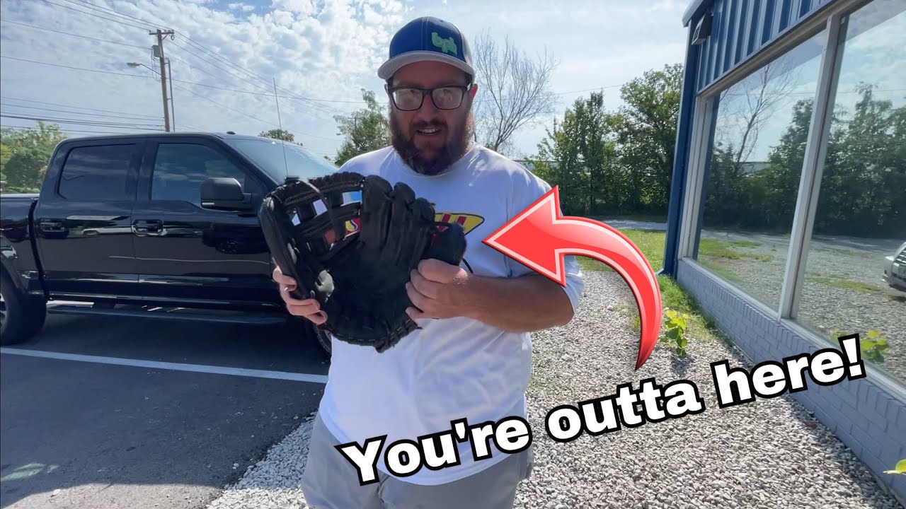 VLOG! We traded my glove in at Play It Again Sports?!