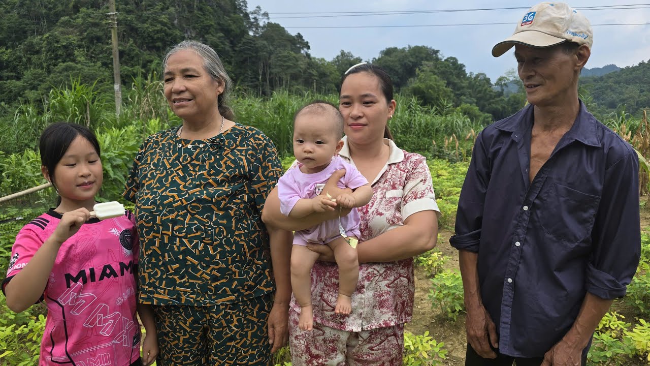 Cook Wine With Family - Fertilize Fields - Cooking, Enjoy Food With Family