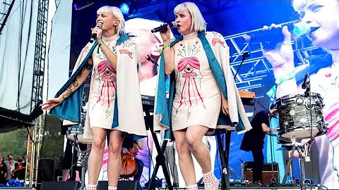 Jess Wolfe and Holly Laessig of Lucius on their "v...