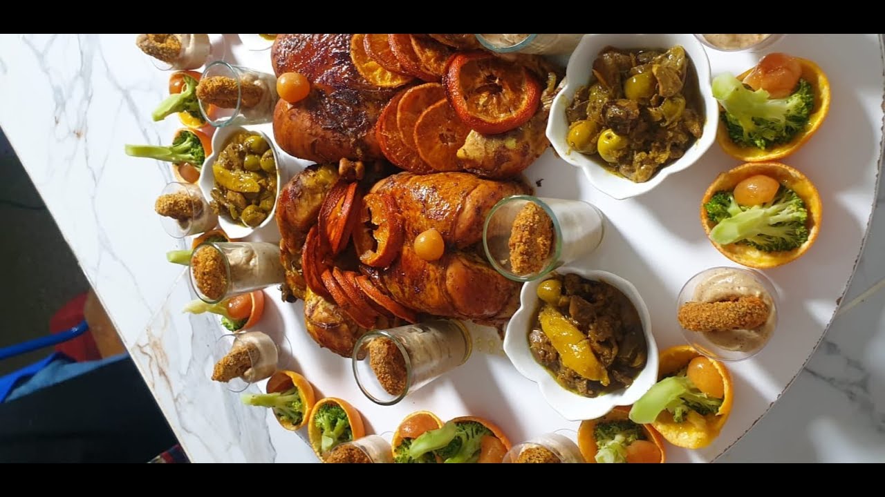 دجاج محمر بالليمون في الفرن بلا عداب روعة في التقديم تاع الضيف الغالي اليك سيدتي الفاضلة 👌🏻👌🏻👌🏻