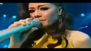 Dangdut terbaru 2014 / Hesti - Klepek Klepek